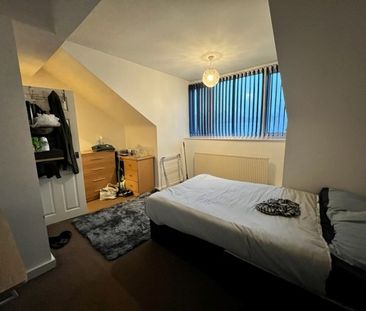 Delph Mount, Woodhouse, Leeds, LS6 2HS - Photo 5