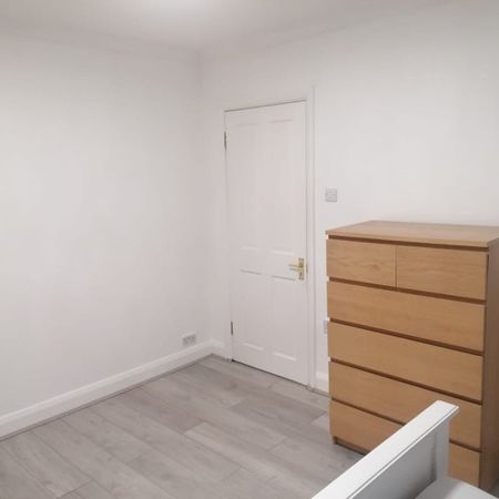 3 Bed Terraced House, Durham Road, LU2 - Photo 4