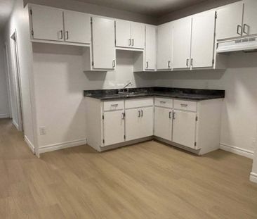 BEAU 5 1/2 | CHAUFFAGE INCLUS | - Photo 3