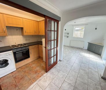 2 bedroom semi-detached house to rent - Photo 6
