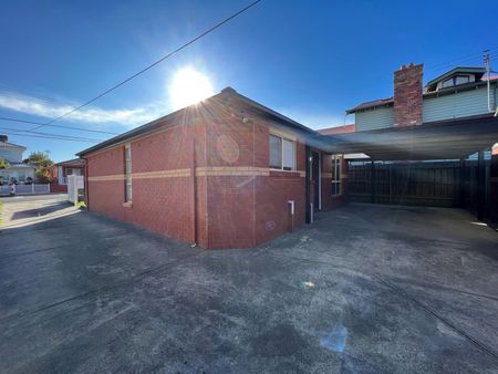 1/235 Wood Street, Preston VIC 3072 - Photo 3