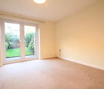 2 bedroom semi-detached house to rent - Photo 5