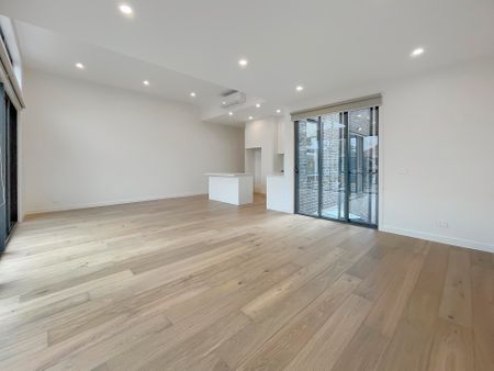 8B Edinburgh Street, Bentleigh East - Photo 3