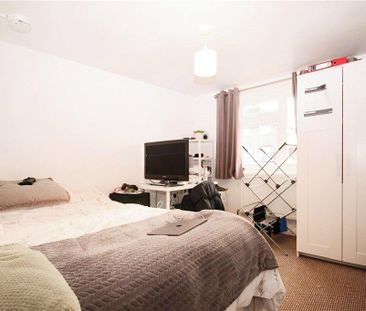 6 bedroom semi-detached house to rent - Photo 5