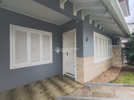 Casa com 5 quartos e 230m² para alugar em Nossa Senhora das Graças, Canoas. - Photo 4
