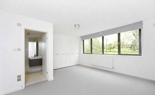 Meadowbank, Primrose Hill, London, NW3 3AY - Photo 1