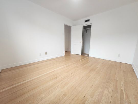 5857 Rue d'Évreux, Montréal (Saint-Léonard), QC H1T - Photo 1