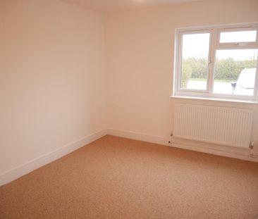 3 bedroom house to rent - Photo 3
