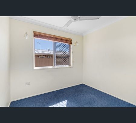 28 Smithwick Street, Norman Gardens, Qld 4701 - Photo 3