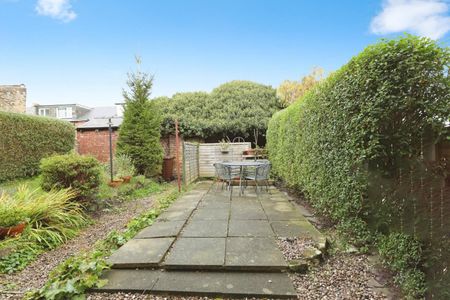 2 bedroom House To Let - Photo 4