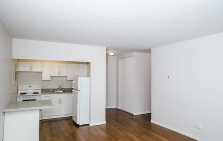 Manitoba, 2300 Portage Avenue, R3J 0M4, Winnipeg - Photo 3