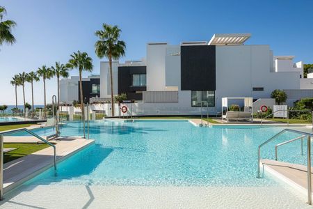 Guadalobon, Estepona West, Estepona, Andalusia 29693 - Photo 3