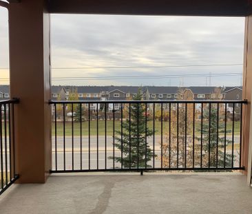 TOP FLOOR 2 BED, ALL UTILITIES INCLUDED!! - Photo 3