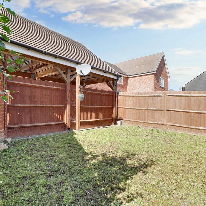3 bedroom semi-detached house to rent - Photo 1