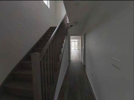 For Lease - 1521 Wheatcroft Drive, Oshawa, Ontario - Photo 2