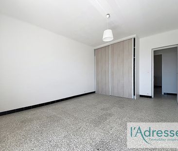 Location Appartement 3 pièces 84m² - Photo 2