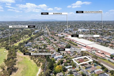 Spacious Family Living in Prime Malvern East Location - 6 month lease with view to extend - Photo 3