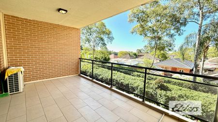 Modern 2-Bedroom Apartment in Prime Lidcombe Location - Photo 5