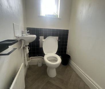 Room in a Shared House, Heathfield Road, B19 - Photo 5
