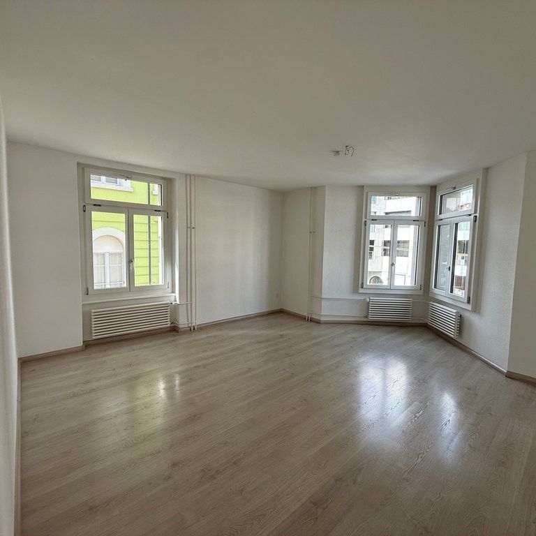 Attraktive 3- Zimmerwohnung im 1. OG an ruhiger Lage in Luzern - Foto 1