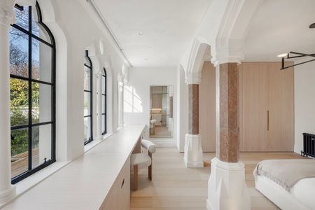 A brand-new, elegant apartment serviced by Marriott - Photo 5