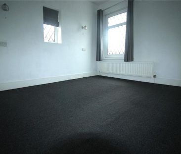 2 bedroom end of terrace house to rent - Photo 6