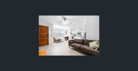 Neat & Renovated 3-Bedroom Home in Birkdale - Photo 2