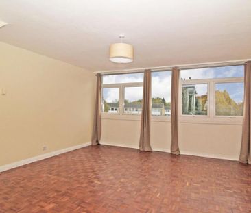 3 bedroom maisonette to rent - Photo 2