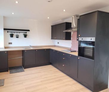 3 bedroom end of terrace house to rent - Photo 5