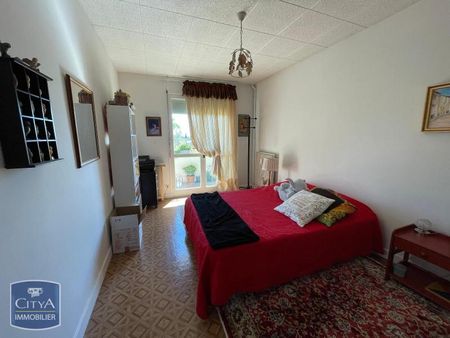 Location Appartement 4 pièces 86m² CARPENTRAS 84200 - Photo 3