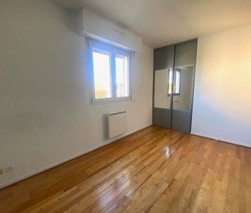 A LOUER / T3 DE 62m2 MEUBLÉ + TERRASSE DERNIER ETAGE / SAINT JUST 1... - Photo 1