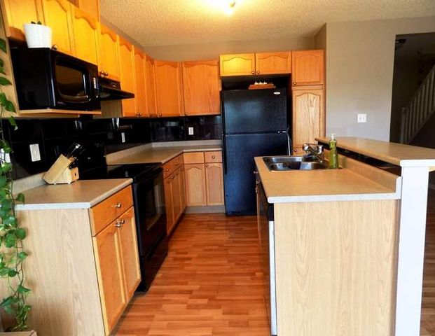 8207 8 Avenue SW | 8207 8 Avenue SW, Edmonton - Photo 1