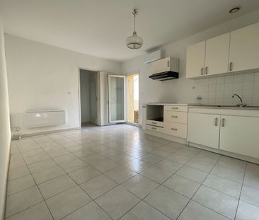 Type 3 Les Milles terrasse 1060 euros - Photo 5