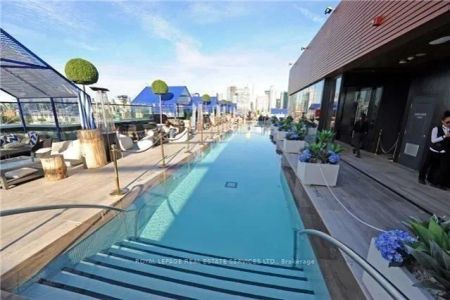 629 King Street W #819 - Photo 4