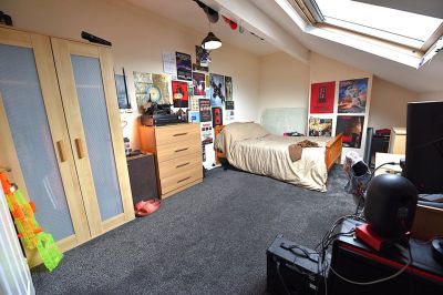 3 bedroom House in Mayville Place, Leeds - Photo 1