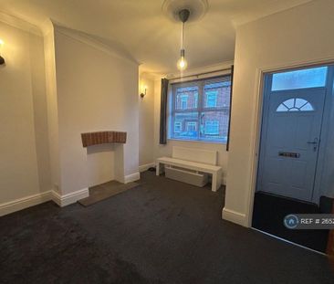 4 bedroom terraced house to rent - Photo 5