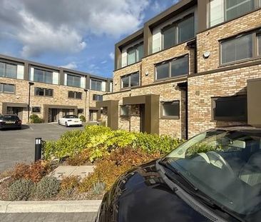 4 bedroom townhouse to rent - Photo 2