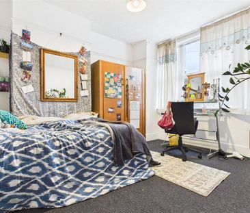 4 bedroom terraced house to rent - Photo 5