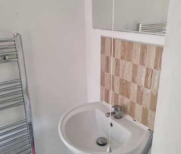Room in a Shared House, Showell Green Lane, B11 - Photo 5