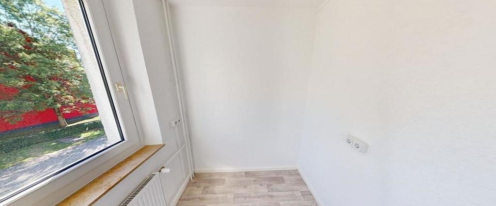 Im Grünen gelegene 2-Raum-Wohnung mit Balkon - Photo 1