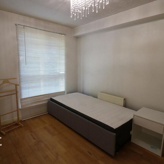 5 bedroom semi-detached house to rent - Photo 1