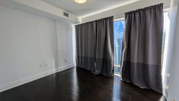 For Lease - 8 The Esplanade N/A Unit# 3902, Toronto, Ontario - Photo 1
