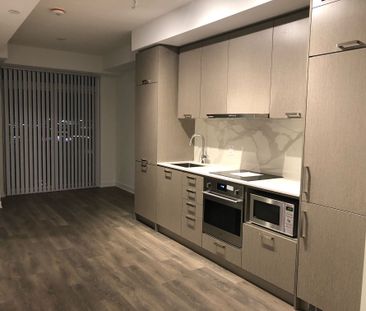 For Lease - 10 Honeycrisp Crescent Unit# 815, Vaughan, Ontario - Photo 2