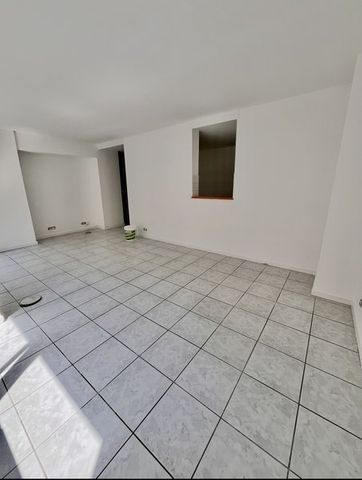 T2 - Photo 2
