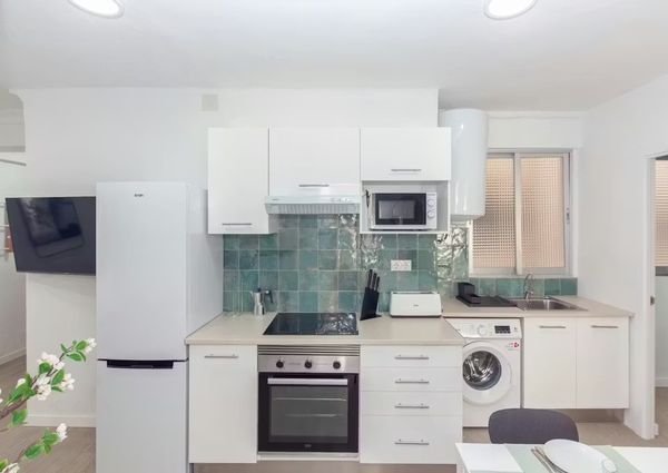 Carrer de la Miraculosa, Valencia, Valencian Community 46009