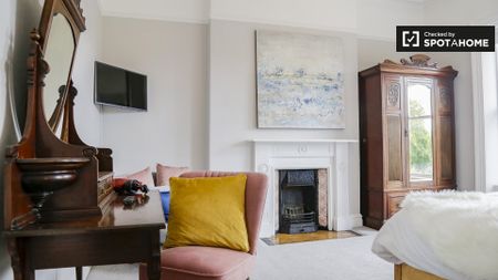 Classy room for rent in Rathgar, Dublin - Photo 5