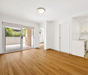 Comfort and convenience in the heart of Brookvale - Photo 2