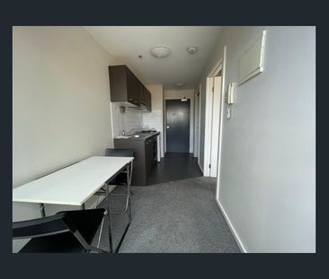 STUDENT ACCOMMODATION - FULLY FURNISHED IN THE HEART OF HAWTHORN - Photo 1