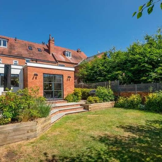 Cape Road, Warwick, Warwickshire, CV34 - Photo 1