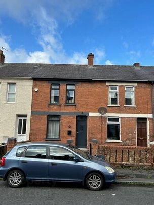 37 Ebor Drive, Tates Ave, BT126NR, Belfast - Photo 1